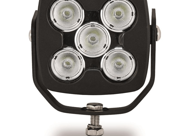 faros de trabajo led en el campo