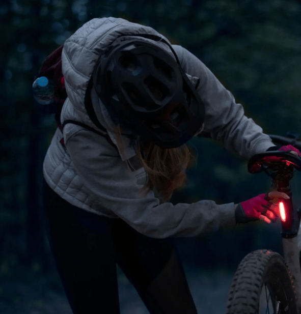 luz trasera led inalámbrica con bluetooth