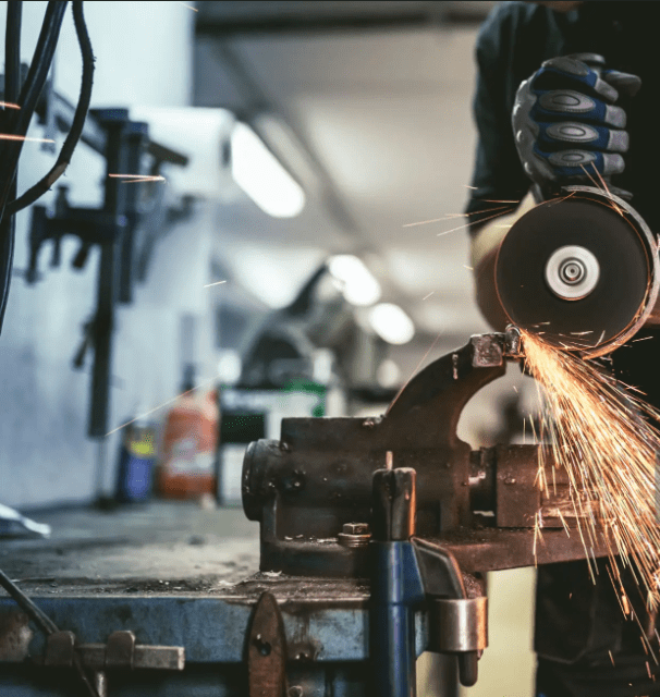 uso de amoladoras eléctricas en industrias