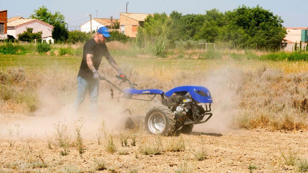 uso y mantenimiento de motocultores