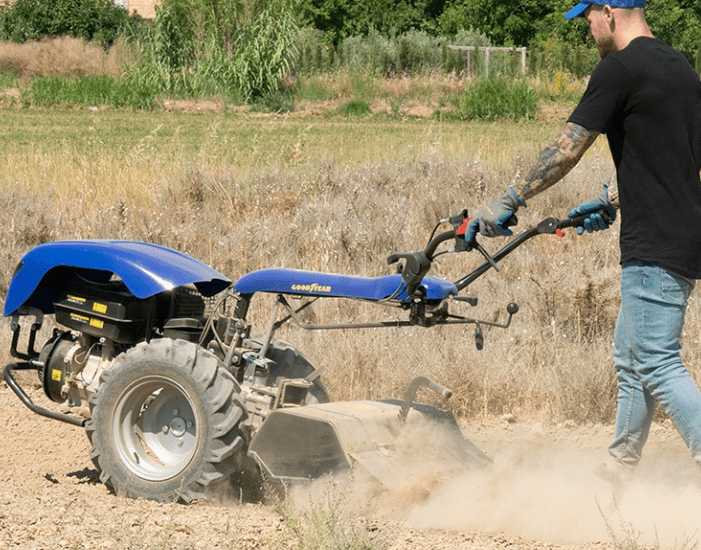 nivelar el terreno con tu motocultor